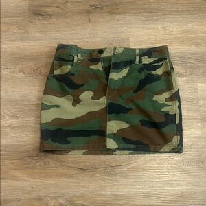 Forever 21 Green Camouflage Skirt